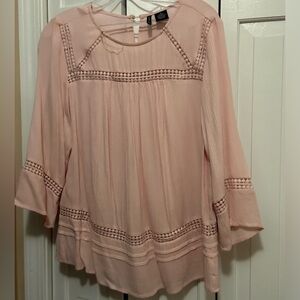New Directions light pink thin medium flowy blouse with crochet detail